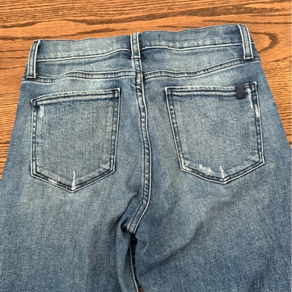 Joe’s Jeans The Charlie High Rise Skinny Crop Denim Size 26 Medium wash distress - Picture 5 of 9